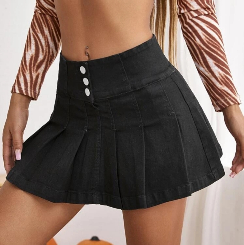 Button Front Pleated Denim Skirt
